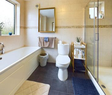 4 bedroom semi-detached house to rent - Photo 4