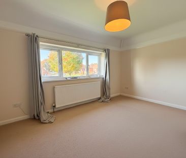 2 bed end of terrace house to rent in Hill Road, Arborfield, Readin... - Photo 4