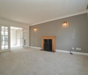 3 bedroom House To Let - Photo 3