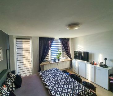 Großzügige 4-Zimmer-Maisonettewohnung mit Dachstudio in der Nienbur... - Photo 4