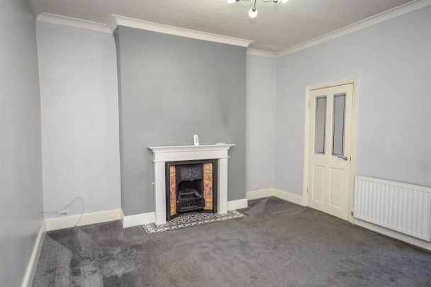 2 bed flat to rent in Bewick Street, South Shields, NE33 - Photo 1