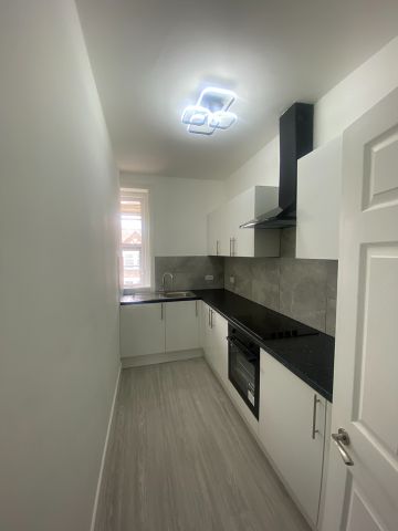 Room in a Shared Flat, Staplehurst Road, SE13 - Photo 3