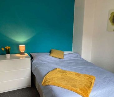 St. Edmunds Road Room 4 - Photo 3