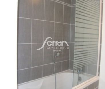 Location Appartement 2 pièces 43m² DRAGUIGNAN 83300 - Photo 2