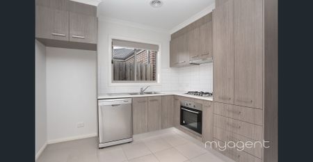 Modern 2 Bedroom Unit - Photo 3