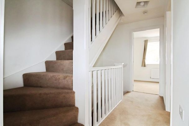 3 bedroom end of terrace house to rent - Photo 1