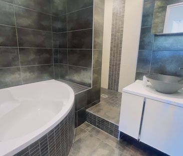 Location appartement 5 pièces, 93.00m², Cannes - Photo 1