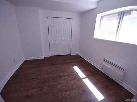 6249 Av. Wilderton - Photo 2