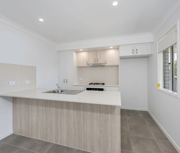 Fresh, Modern & Conveniently Located in Greta - Photo 1