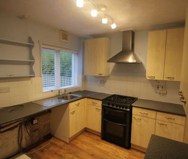 2 bedroom terraced house to rent - Photo 4