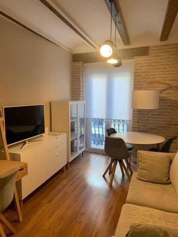 2 room luxury Apartment for rent in Valencia, Spain - Photo 2