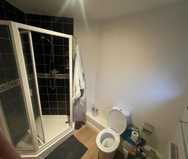 2 bedroom flat to rent - Photo 6