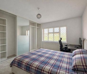 4 bedroom detached house to rent - Photo 5