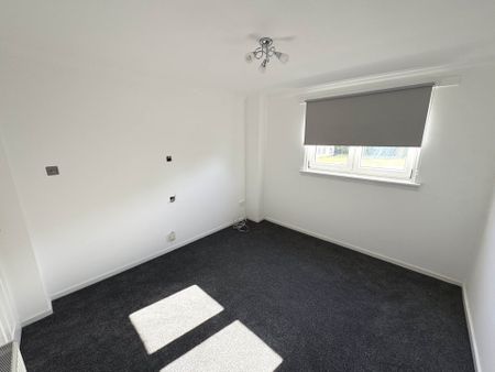 Price £750 pcm - Available Now - Unfurnished - Photo 3