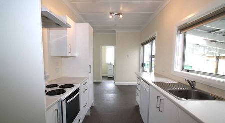 Well Presented In A Superb Location - Photo 2