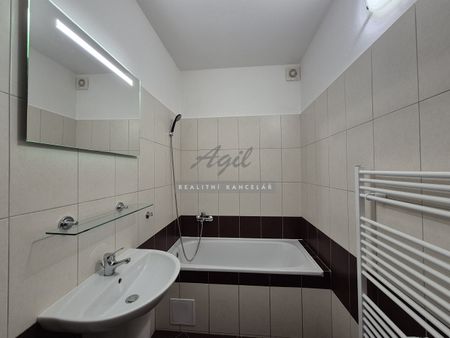 Pronájem bytu 2+kk 46 m² - Fotografie 2
