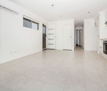 STYLISH 2 BEDROOM DUPLEX in the heart of Dakabin - Photo 5