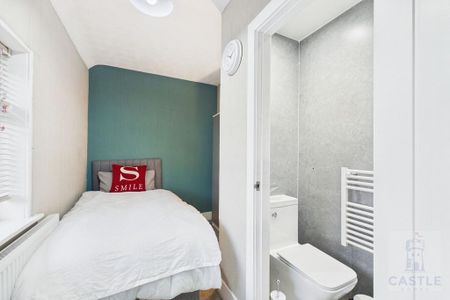 4 bedroom house of multiple occupation to rent - Photo 5