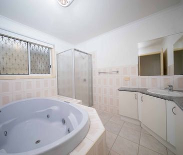 Comfortable Family Living - Photo 6