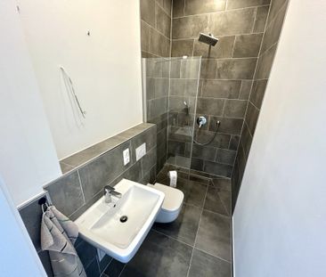 Energieeffiziente und moderne 4-Zimmer-Wohnung mit Balkon in Elbnähe! - Photo 4