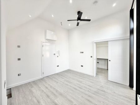 Studio to rent - Photo 2