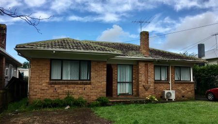 4 Bedroom Brick and Tile Property!! - Photo 2