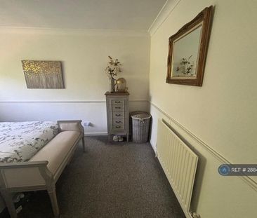 3 bedroom terraced house to rent - Photo 2