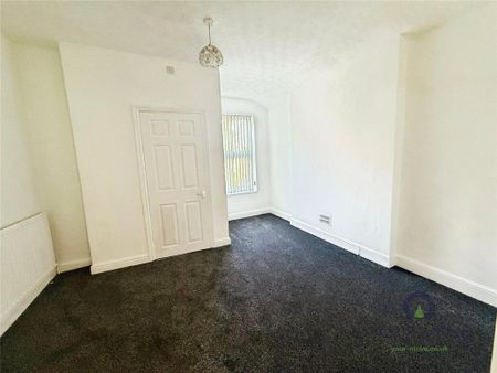 4 bedroom end of terrace house to rent - Photo 5
