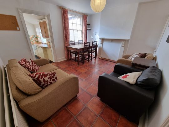 4 Bed Student Accommodation - Photo 1