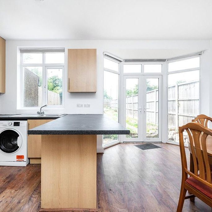 3 bedroom house to rent - Photo 1