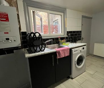 Room in a Shared House, Grange Road, E13 - Photo 3