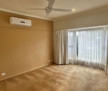 Two Bedroom Property - Photo 6