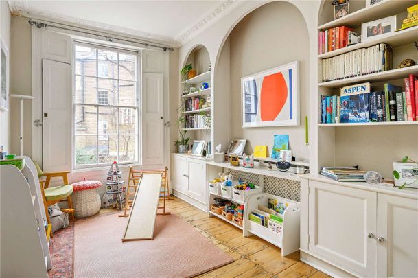 A charming family house situated in the heart of Islington. - Photo 1