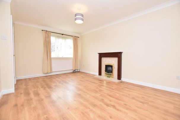 Burton Rise, Gresford, Wrexham - Photo 1