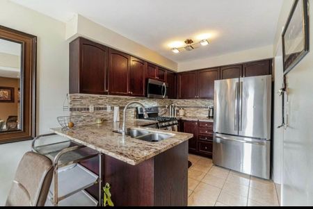 For Lease - 31 Quailvalley Drive, Brampton, Ontario - Photo 3