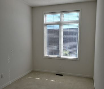 For Lease - 358 Elyse Court, Aurora, Ontario - Photo 6