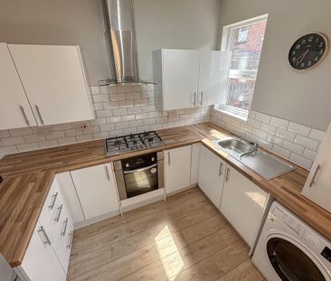 5 bedroom terraced house to rent - Photo 4