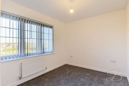 3 bedroom - Photo 2