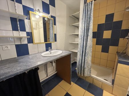 Location Appartement 2 pièces 51m² - Photo 3