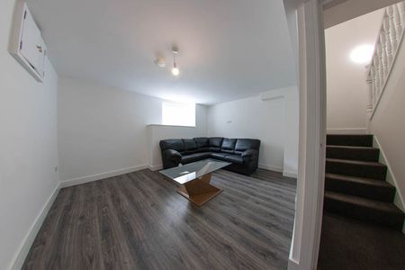 81 Royal Park Avenue, Leeds, LS6 1SJ - Photo 5
