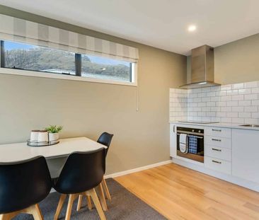 Cozy One Bedroom Unit - Photo 4