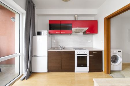 Pronájem bytu 1+kk - Fotografie 3
