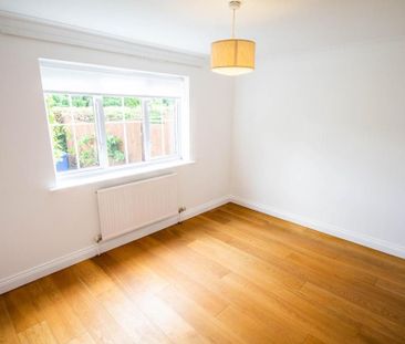 4 bedroom detached house to rent - Photo 5