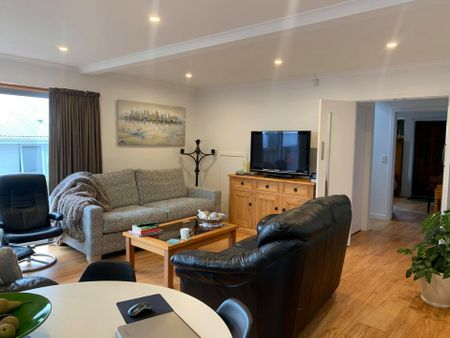 Glorious on Glenpark - Photo 5