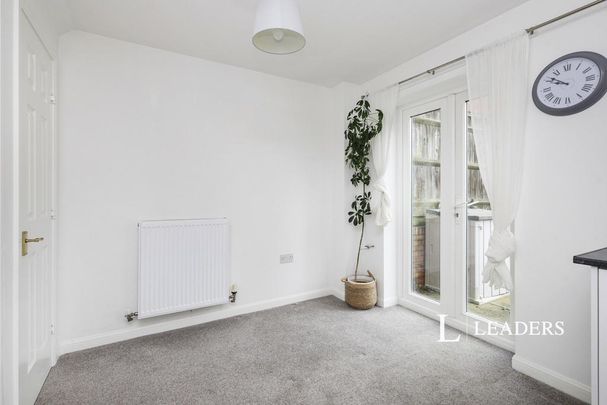 2 bedroom terraced house to rent - Photo 1