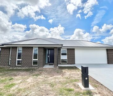 Modern Comfortable Family Home - Photo 2