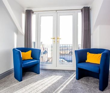 1 bedroom in a house share to rent - Photo 2
