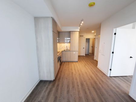 For Lease - 8 Interchange Way Unit# 915, Vaughan, Ontario - Photo 4