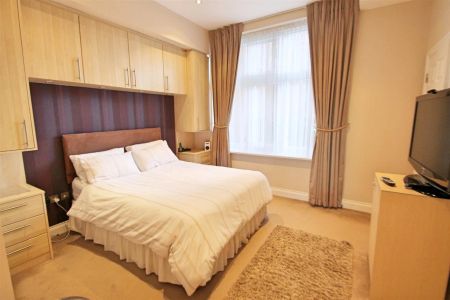 2 Bedroom Flat - Photo 5