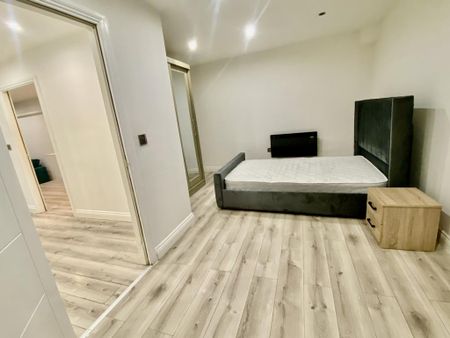 2 bedroom apartment to rent - Photo 2